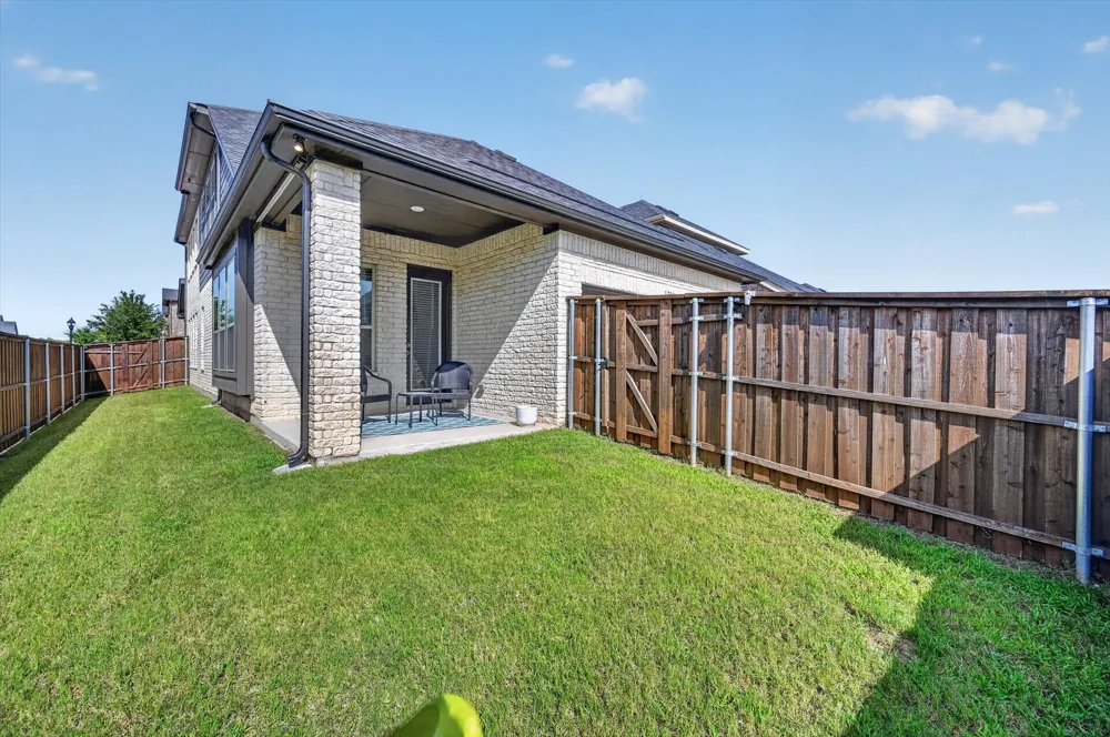 12991 Vinson Drive Farmers Branch, TX 75234