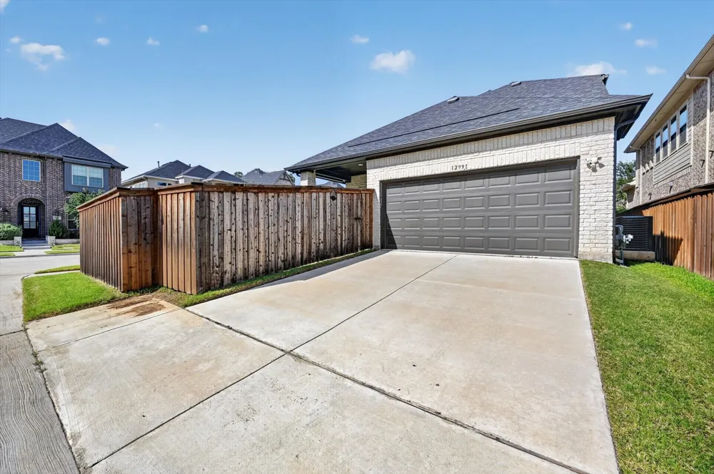 12991 Vinson Drive Farmers Branch, TX 75234