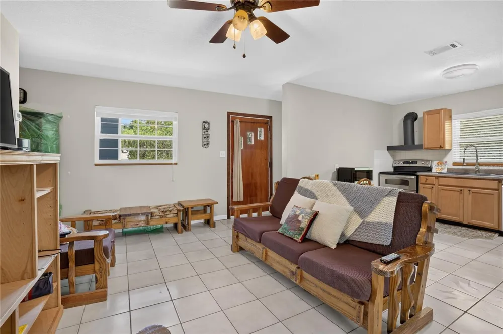 129 COLOMBA ROAD Debary, FL 32713
