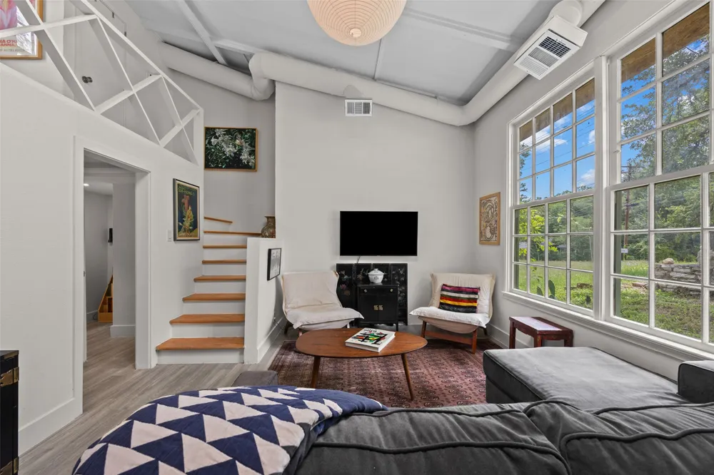 3302 Cherrywood Road Austin, TX 78722