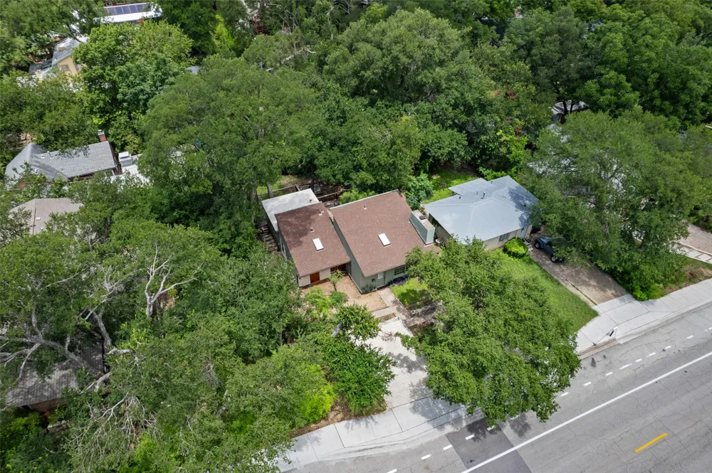 3302 Cherrywood Road Austin, TX 78722