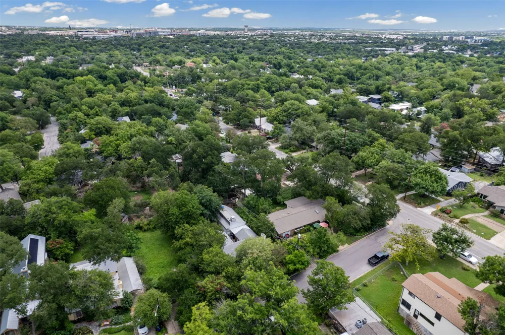 3302 Cherrywood Road Austin, TX 78722