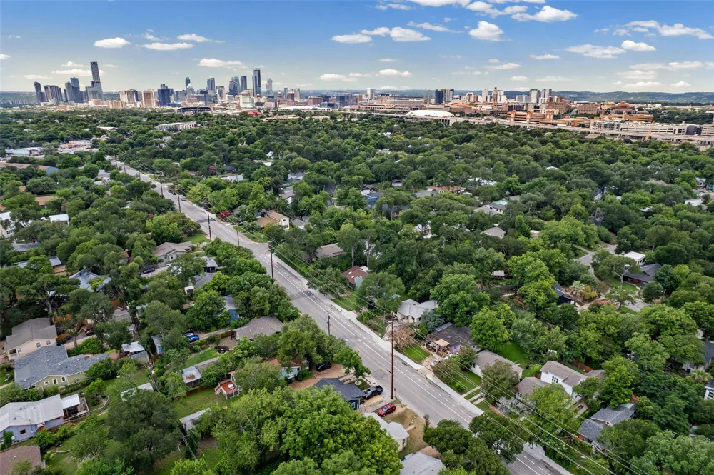 3302 Cherrywood Road Austin, TX 78722