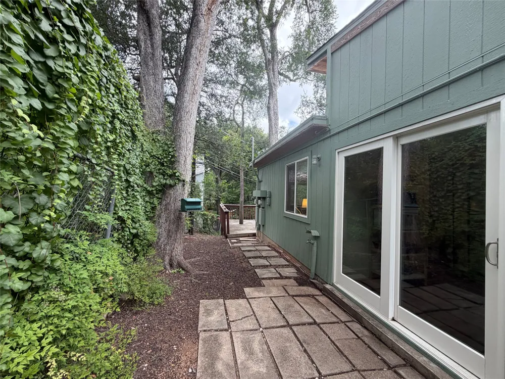 3302 Cherrywood Road Austin, TX 78722
