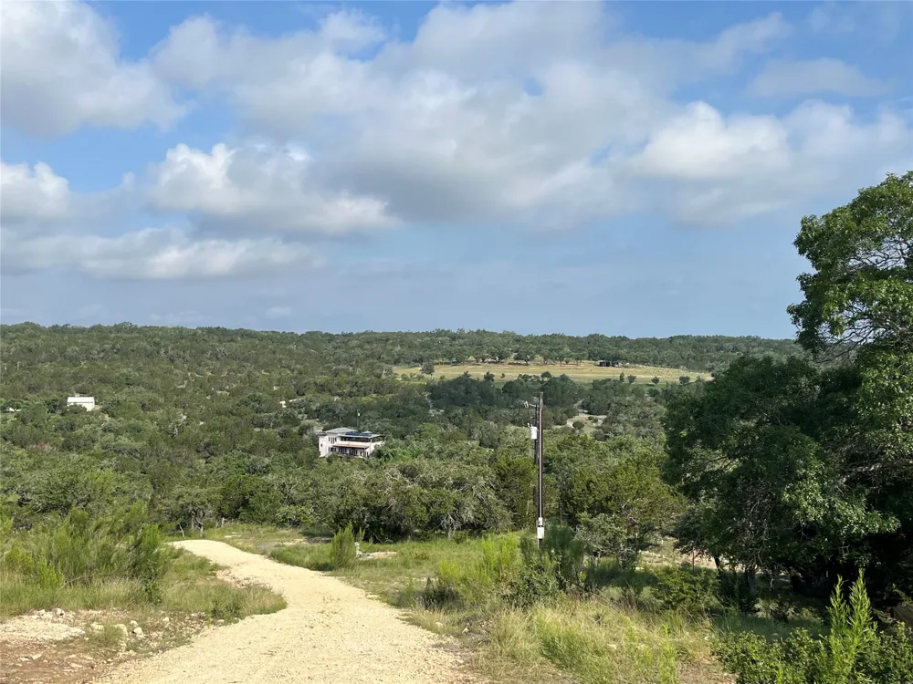 141 Hill Cove Dripping Springs, TX 78620