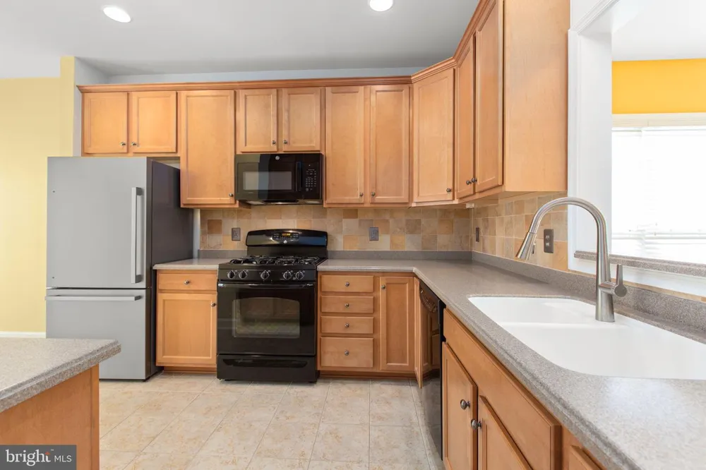 76 DENISON STREET Fredericksburg, VA 22406