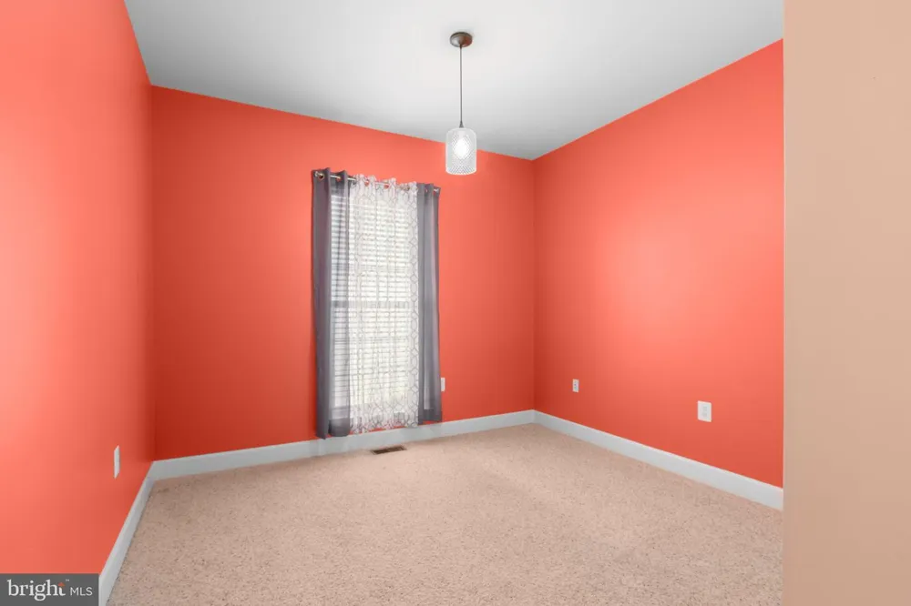 76 DENISON STREET Fredericksburg, VA 22406