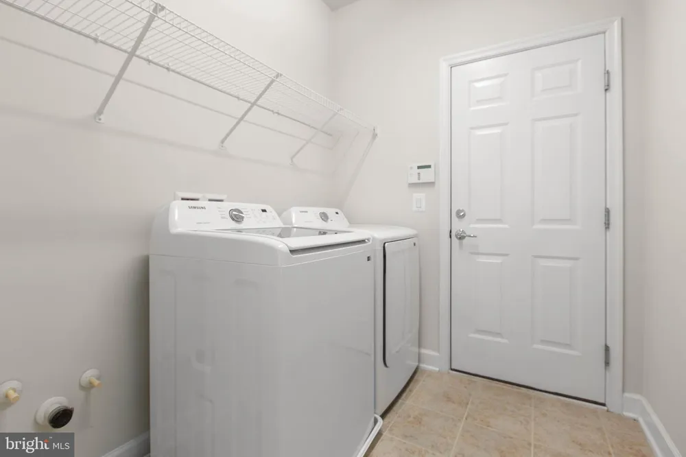 76 DENISON STREET Fredericksburg, VA 22406