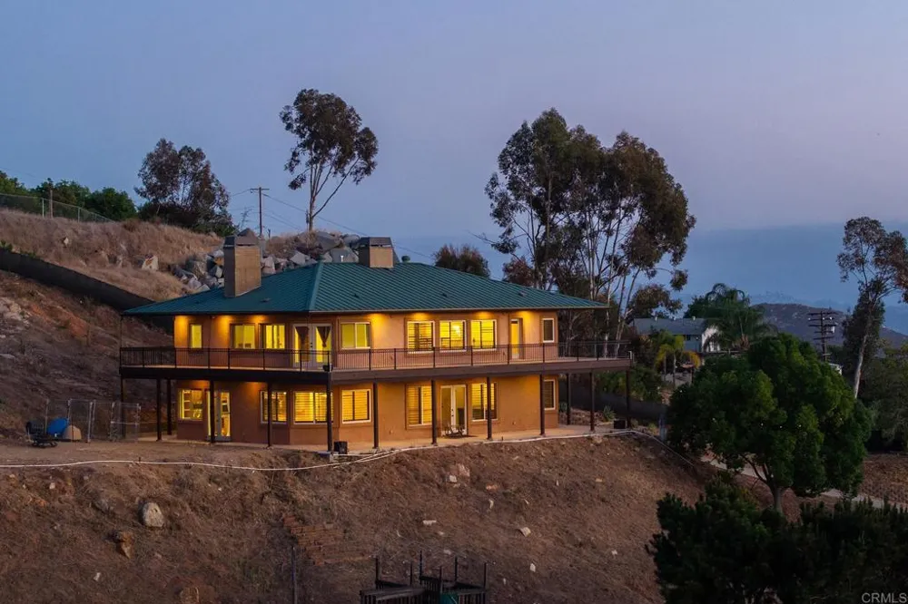 11687 VALLE VISTA RD Lakeside, CA 92040