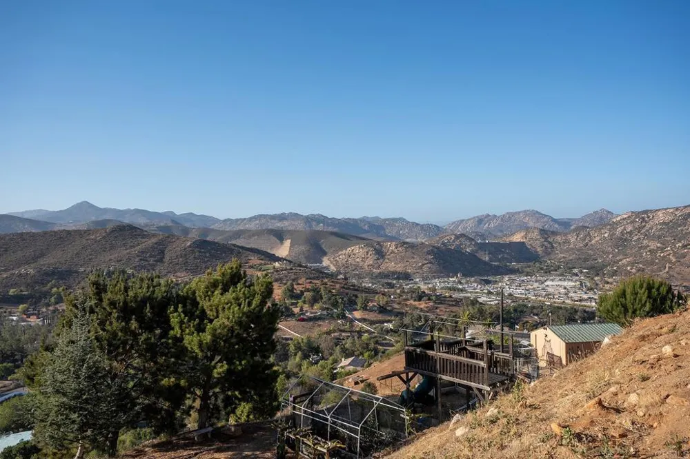 11687 VALLE VISTA RD Lakeside, CA 92040