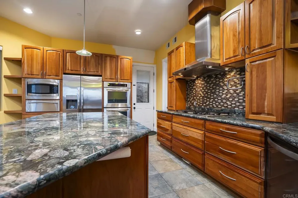 11687 VALLE VISTA RD Lakeside, CA 92040