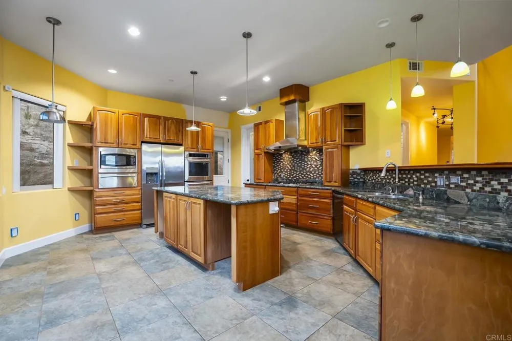 11687 VALLE VISTA RD Lakeside, CA 92040
