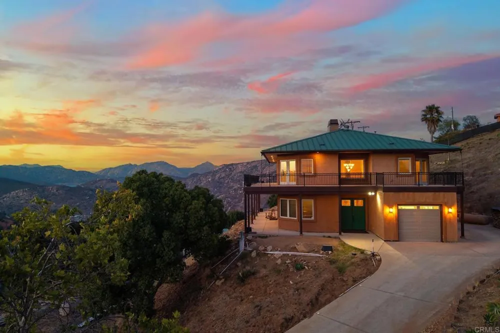 11687 VALLE VISTA RD Lakeside, CA 92040