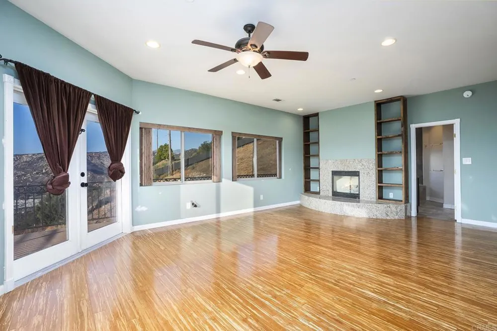 11687 VALLE VISTA RD Lakeside, CA 92040