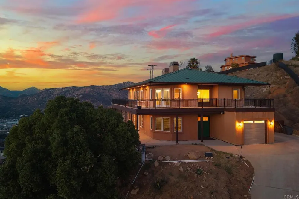 11687 VALLE VISTA RD Lakeside, CA 92040