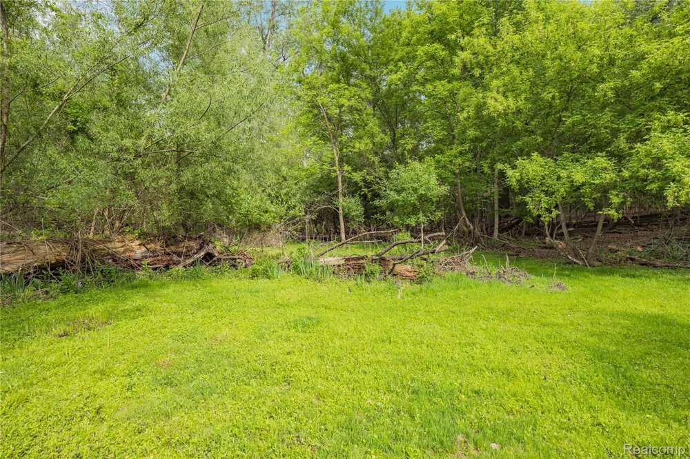 Tioga Southfield City, MI 48033