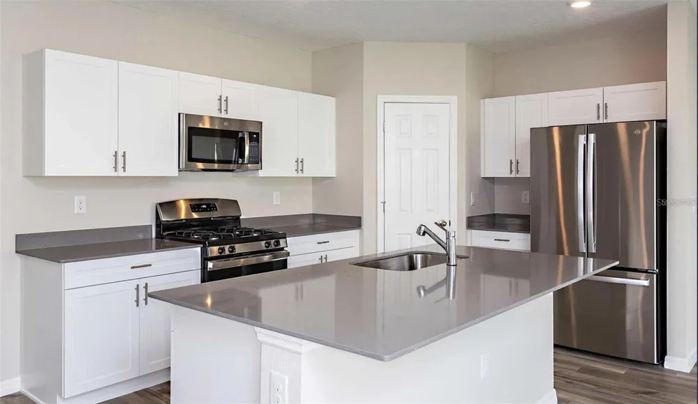 12935 HAWKSTONE TRAIL BOULEVARD Lithia, FL 33547