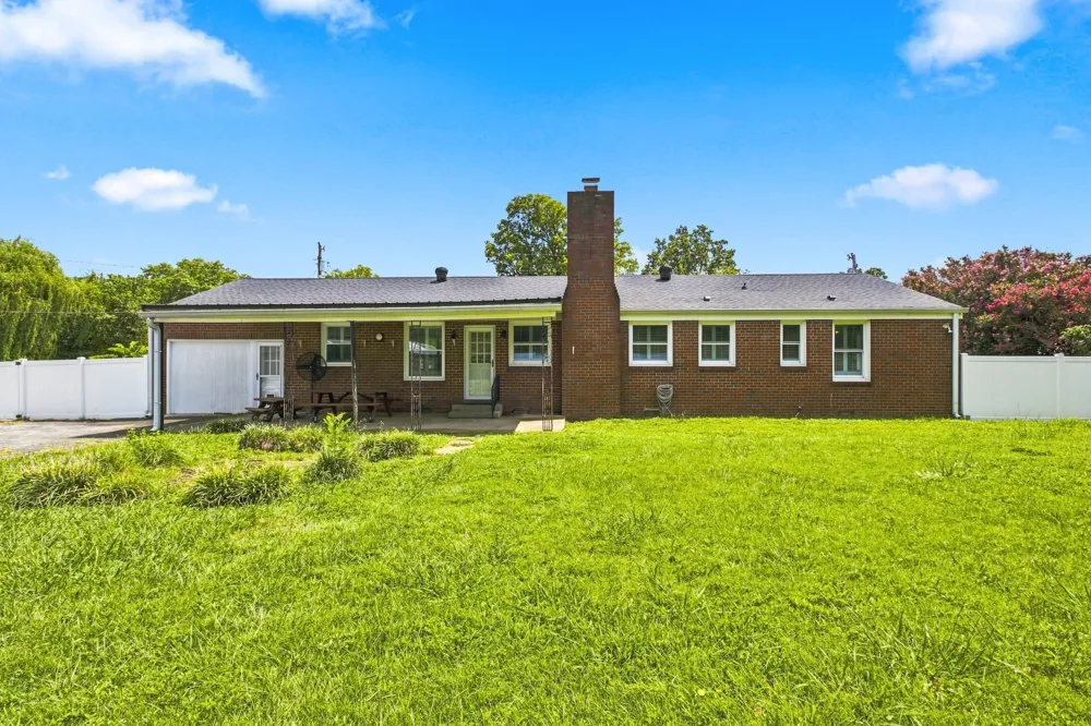 122 Hammond Ave Lebanon, TN 37087