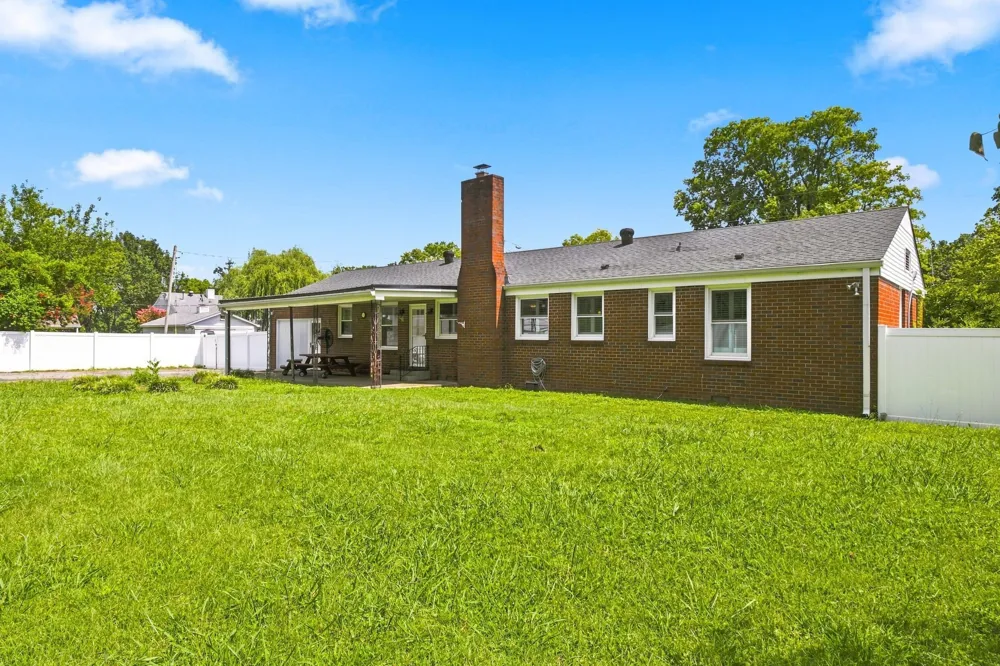 122 Hammond Ave Lebanon, TN 37087