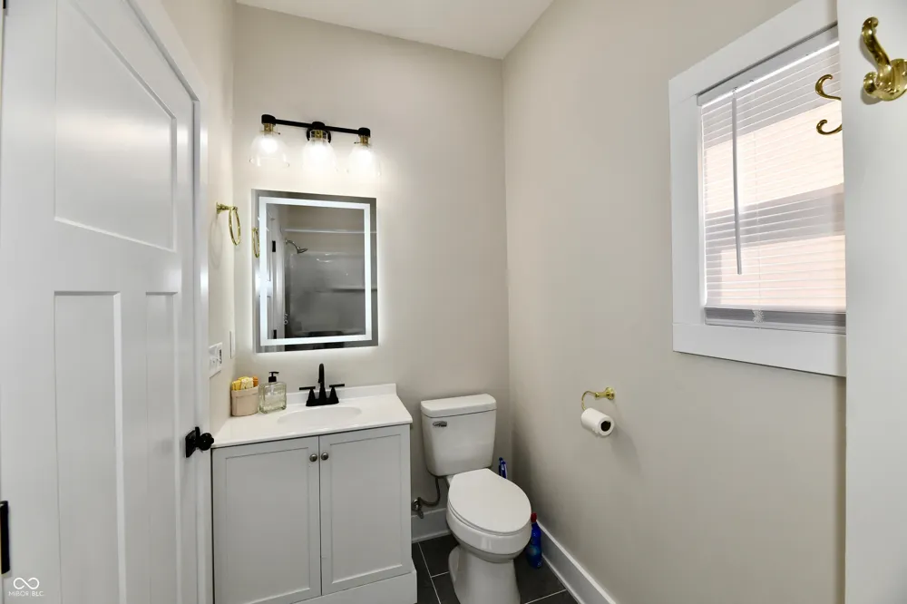 1526 B STREET Elwood, IN 46036