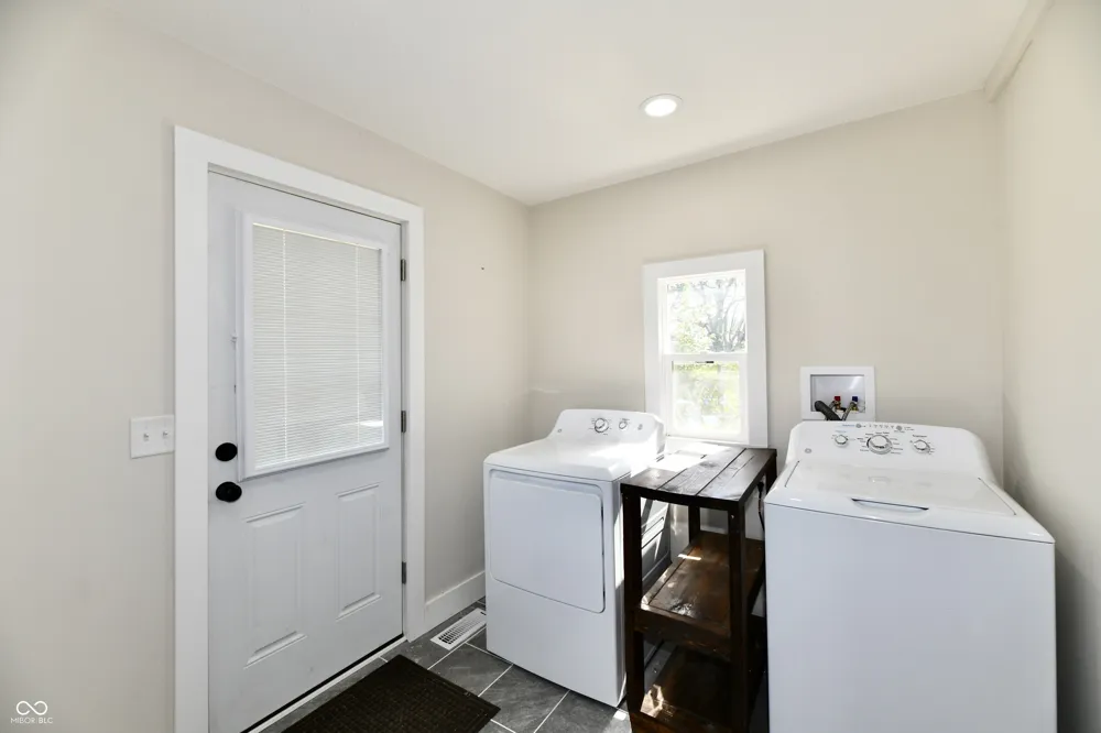 1526 B STREET Elwood, IN 46036