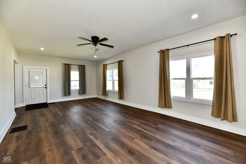 1526 B STREET Elwood, IN 46036