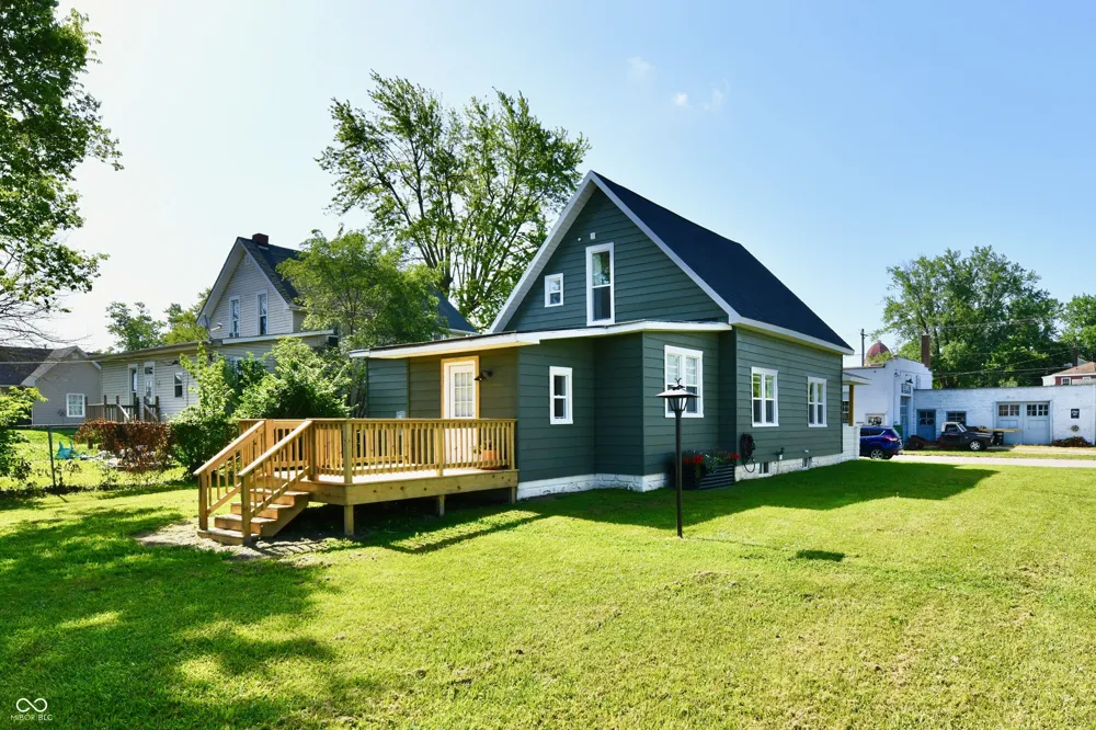 1526 B STREET Elwood, IN 46036