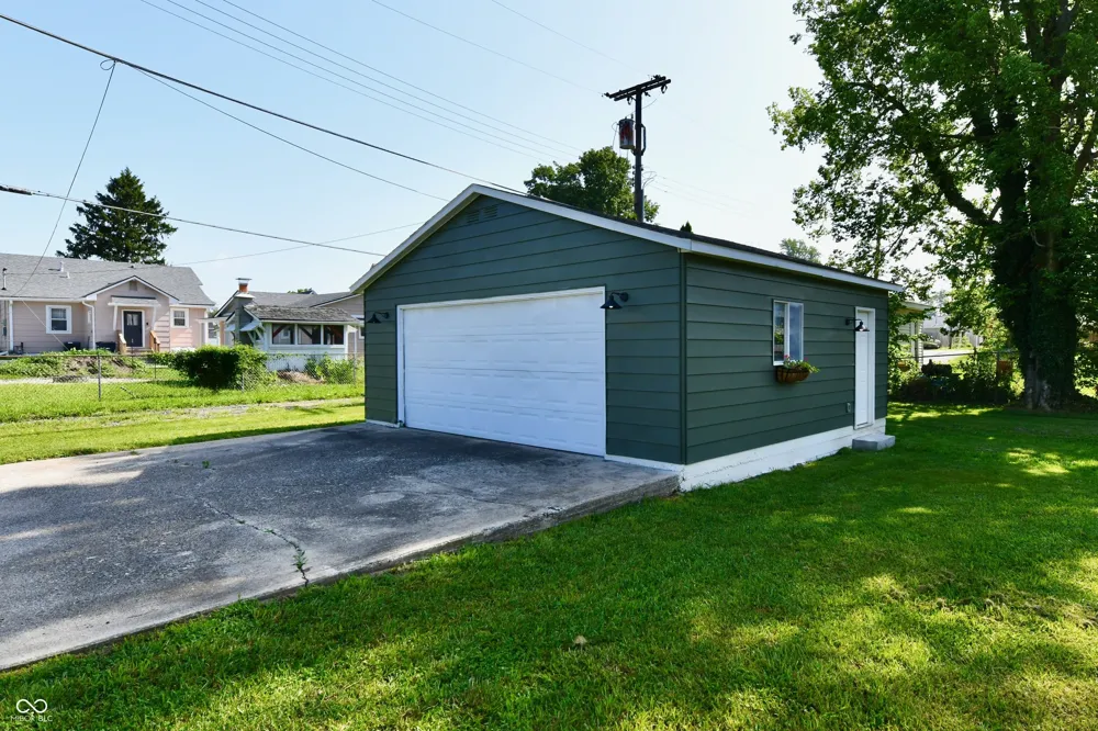 1526 B STREET Elwood, IN 46036