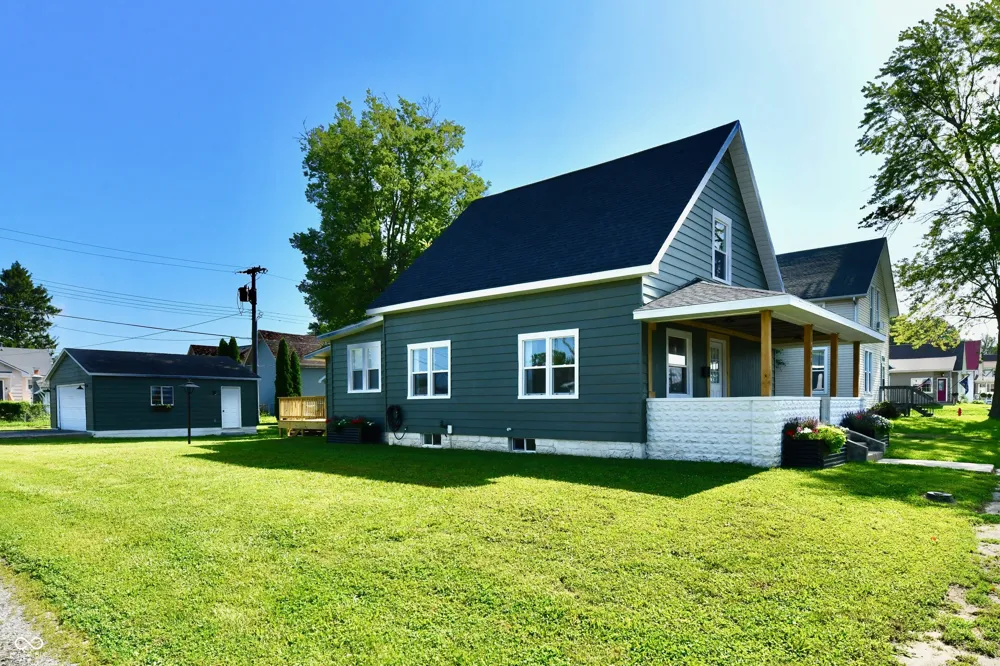 1526 B STREET Elwood, IN 46036