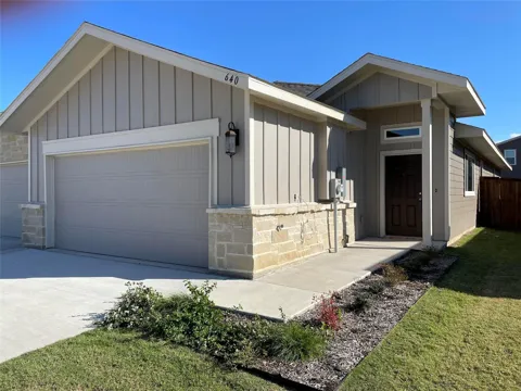 640 Blackland Drive