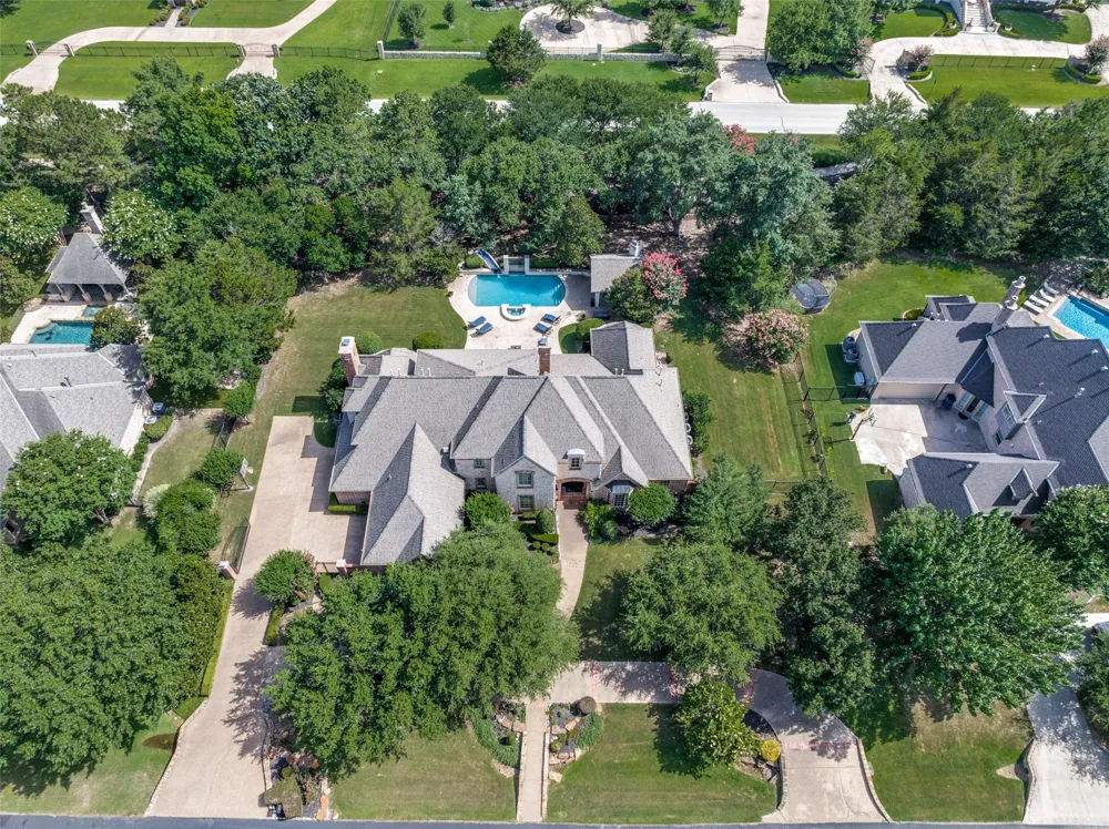 1612 Fair Oaks Drive Westlake, TX 76262