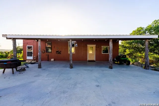 165 Trent Rd S Kerrville, TX 78028