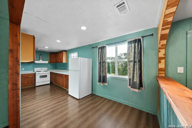 165 Trent Rd S Kerrville, TX 78028