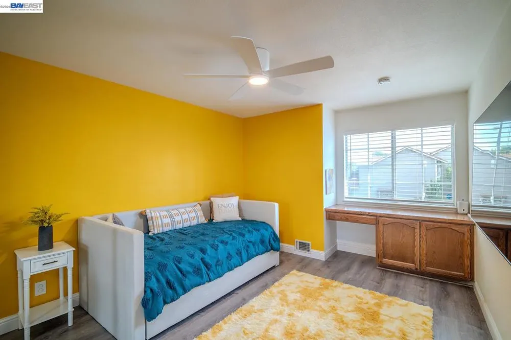 230 Laurelwood Cir Manteca, CA 95336