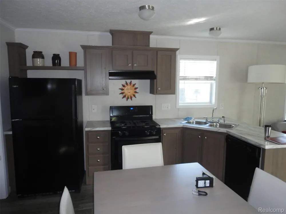 21 Saint Andrews Bedford Township, MI 48182