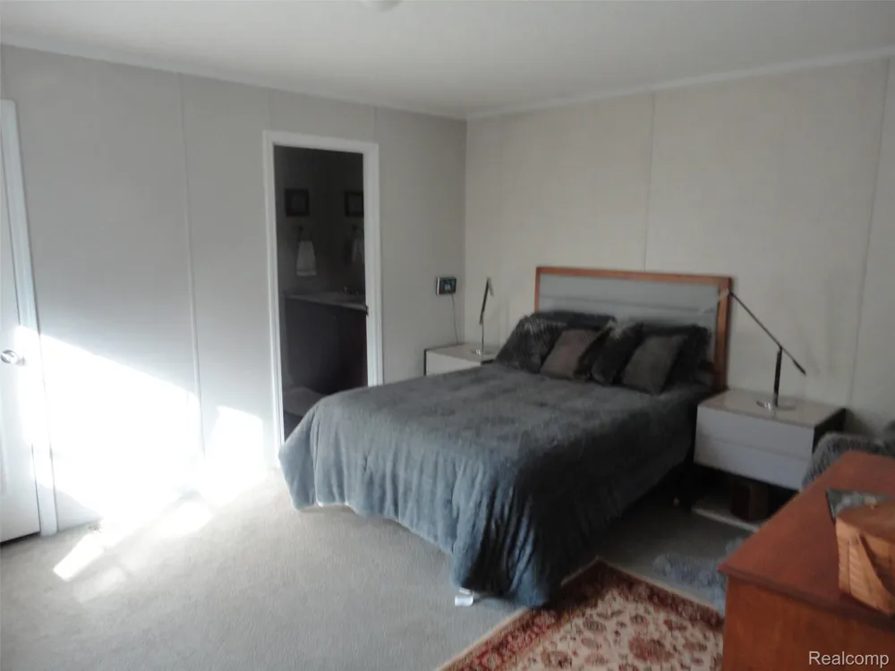 21 Saint Andrews Bedford Township, MI 48182