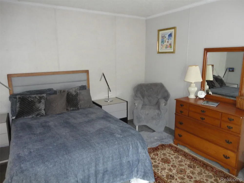21 Saint Andrews Bedford Township, MI 48182