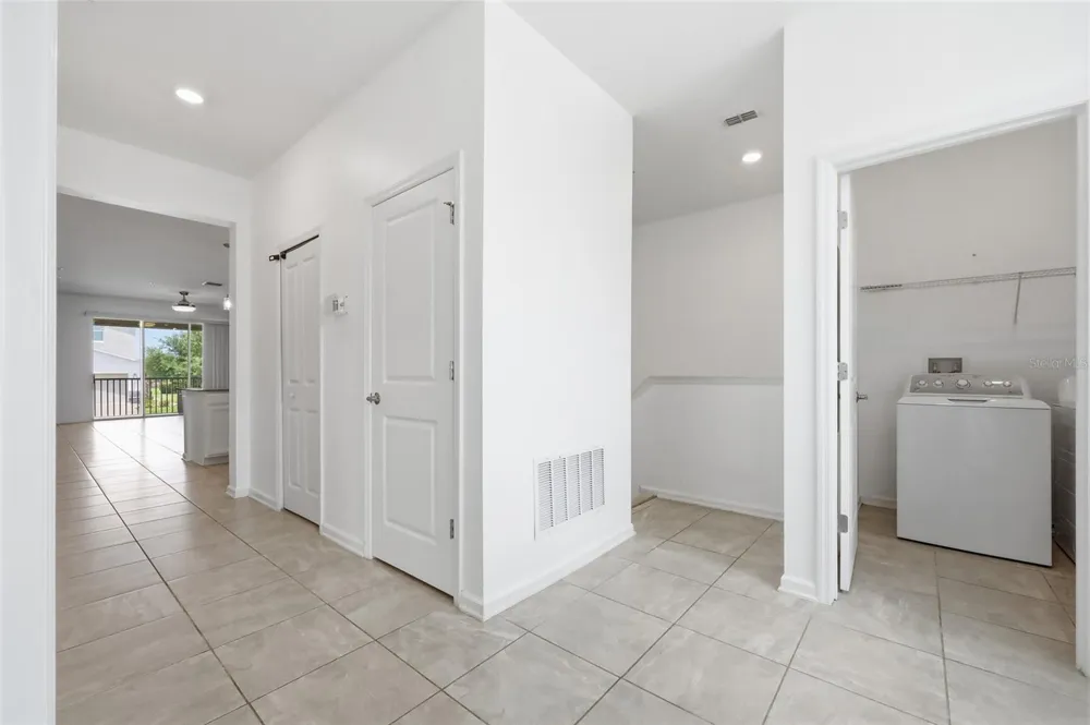 8895 CABOT CLIFFS DRIVE #103 Davenport, FL 33896
