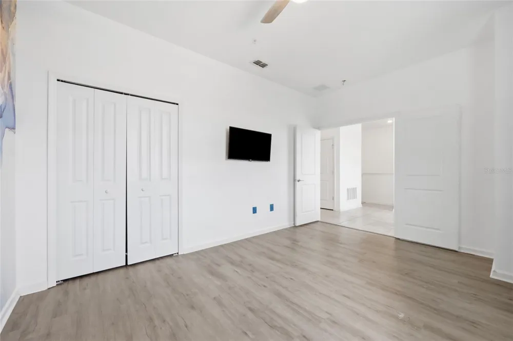8895 CABOT CLIFFS DRIVE #103 Davenport, FL 33896