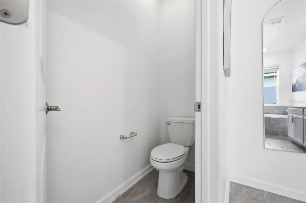 8895 CABOT CLIFFS DRIVE #103 Davenport, FL 33896