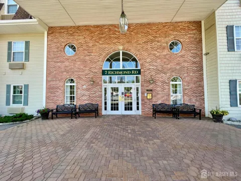 7215 Richmond Road
