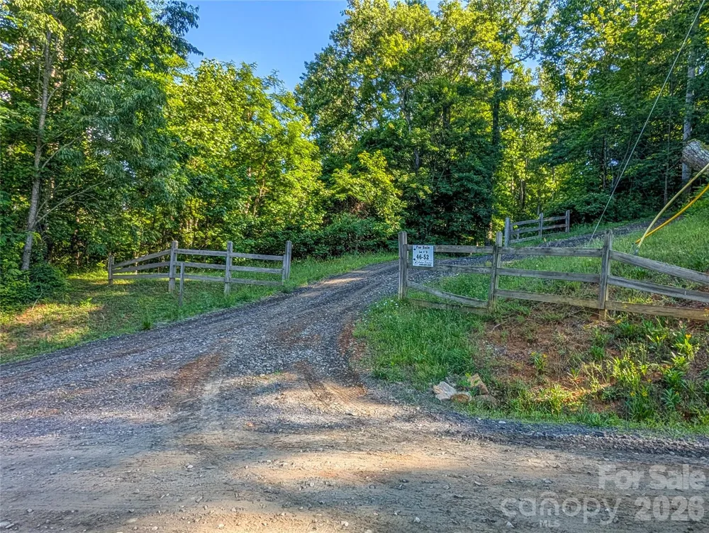 000 Amber Ranches #47 Bakersville, NC 28705