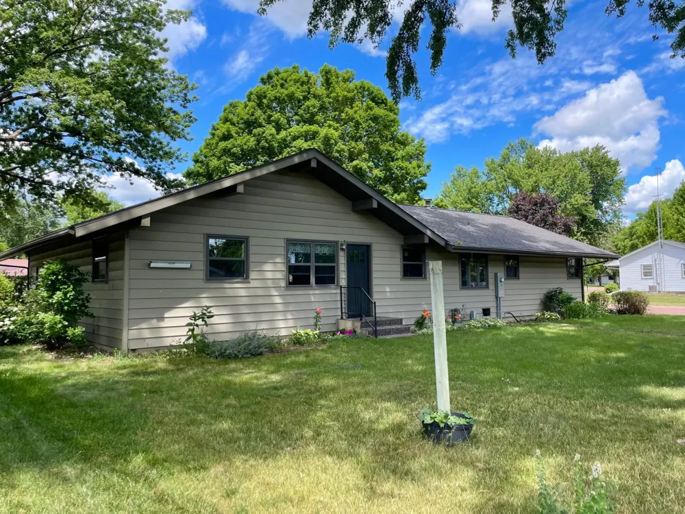 403 S Paffrath Avenue Springfield, MN 56087