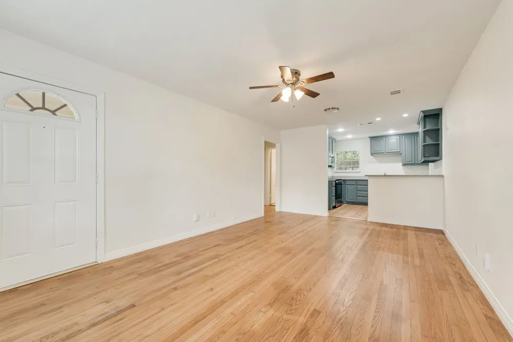 1223 Casa Vale Drive Dallas, TX 75218