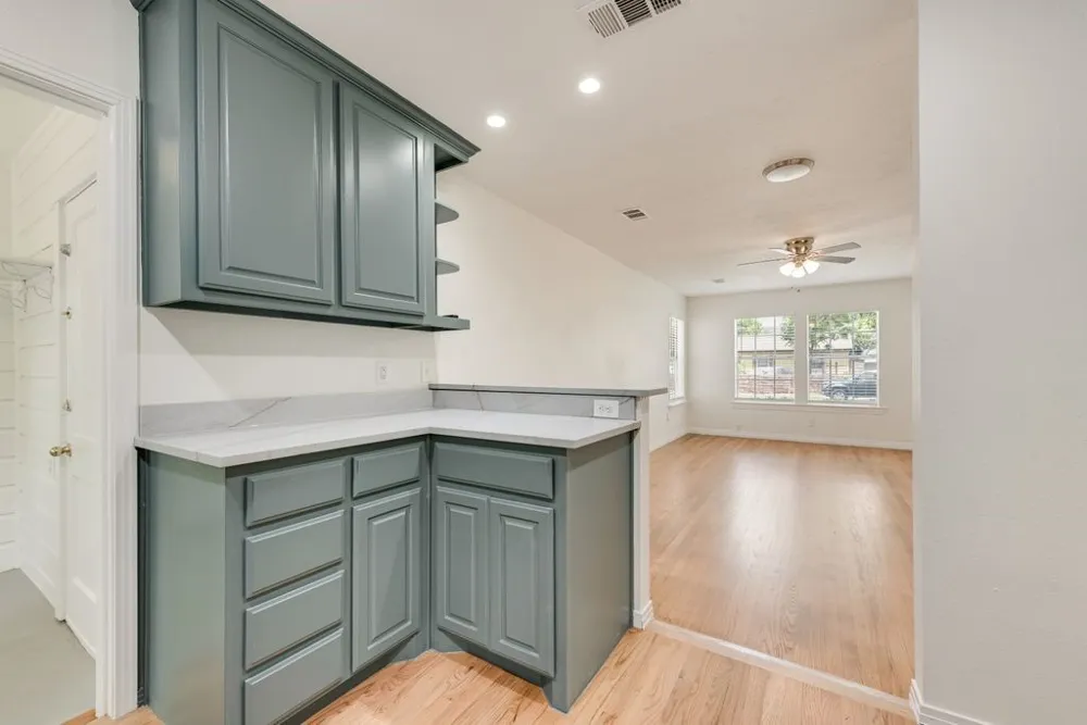 1223 Casa Vale Drive Dallas, TX 75218