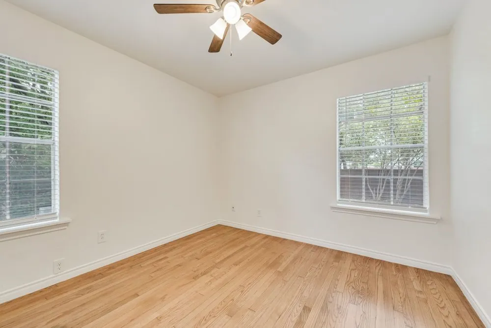 1223 Casa Vale Drive Dallas, TX 75218