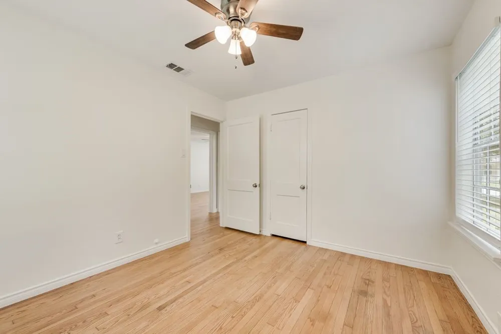 1223 Casa Vale Drive Dallas, TX 75218