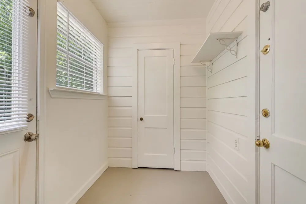 1223 Casa Vale Drive Dallas, TX 75218