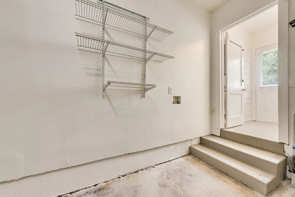 1223 Casa Vale Drive Dallas, TX 75218