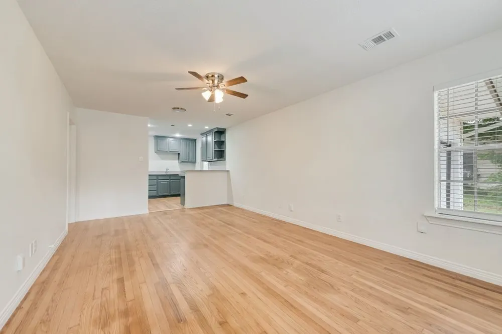 1223 Casa Vale Drive Dallas, TX 75218
